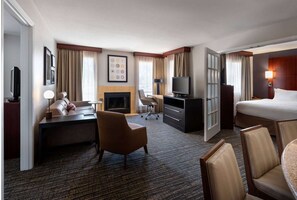 6 Schlafzimmer, Bügeleisen/Bügelbrett, kostenloses WLAN, Bettwäsche