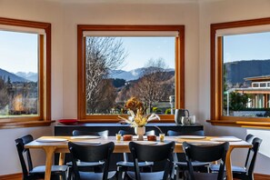 Dining - Summit View Lodge (Wanaka)
