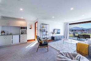 TV, fireplace, Netflix, streaming services