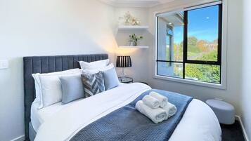 3 soveværelser, skrivebord, strygejern/strygebræt, Wi-Fi