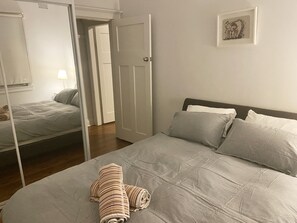 2 chambres, fer et planche à repasser, Wi-Fi, literie fournie