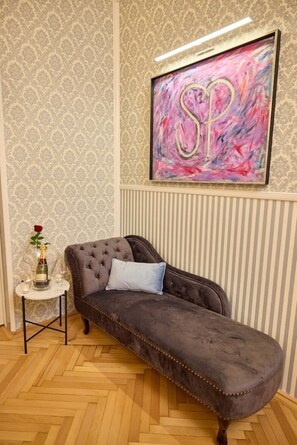 Smart-tv, ett filmbibliotek och en stereo