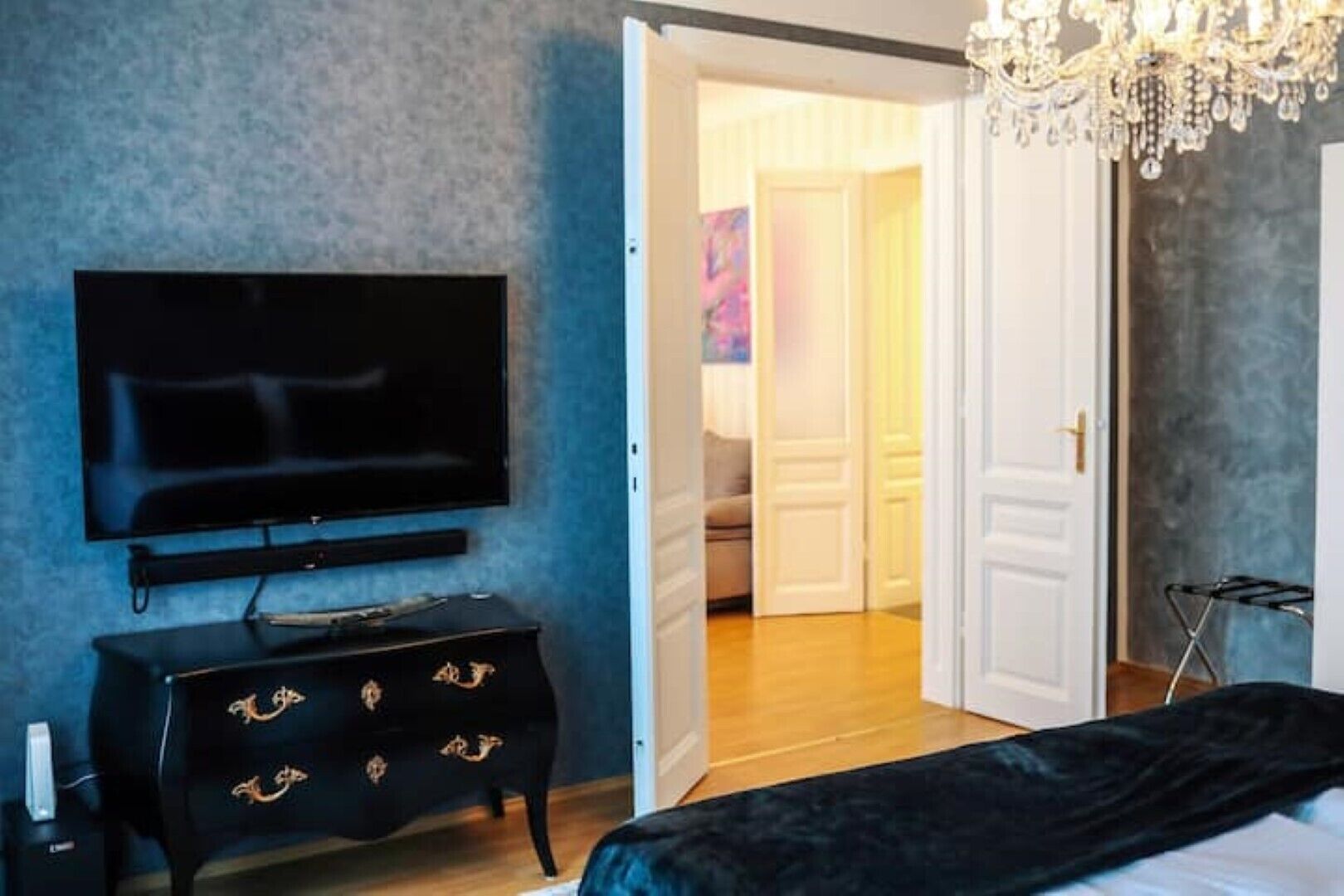 1 bedroom, travel crib, free WiFi, bed sheets