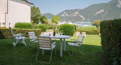Interno 2 in Iseo With 1 Bedrooms and 1 Bathrooms