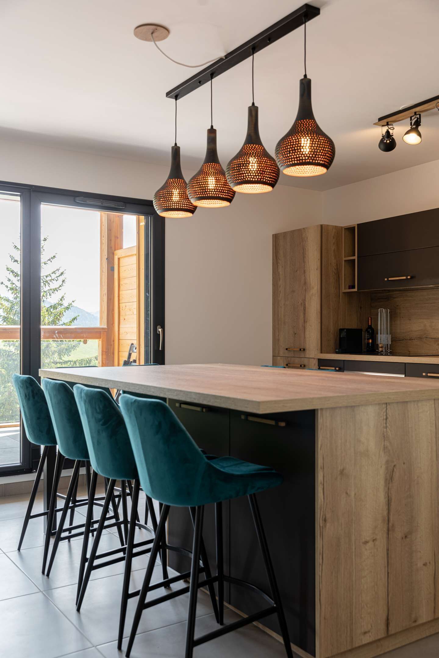 Fridge, oven, dishwasher, toaster