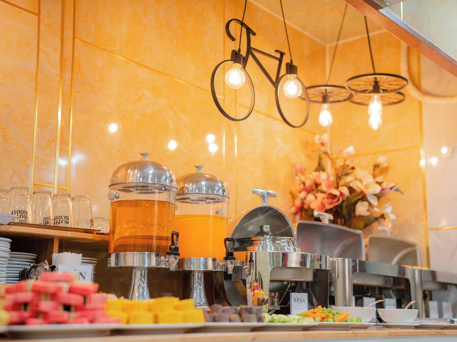 Free daily buffet breakfast