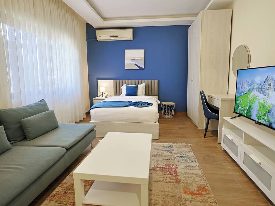 Premium Studio, 1 Bedroom | Egyptian cotton sheets, premium bedding, laptop workspace