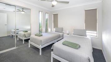 5 habitaciones, escritorio, tabla de planchar con plancha y wifi gratis