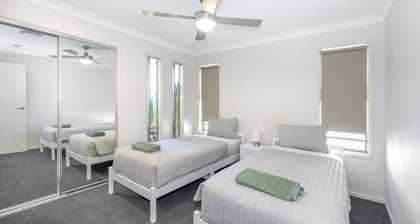 New Large 5 bed House Just 3km's From Brisbane Airport