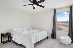 5 bedrooms, iron/ironing board, WiFi, bed sheets