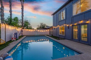 Pool - Extravagant Phoenix Retreat|Pool|Gazebo|HeatedPool (Phoenix)