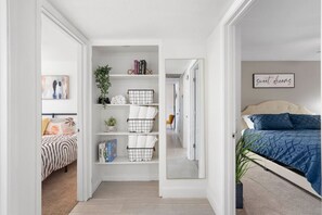 7 dormitorios, escritorio, tabla de planchar con plancha y wifi