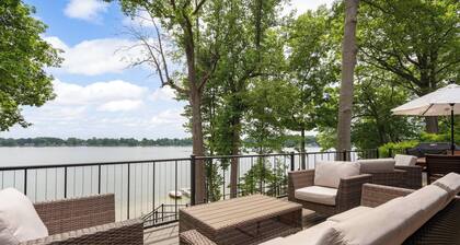 The Glistening Grape - High end Lake Retreat