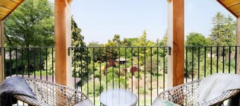 Contemporary Cottage & Garden in Dorset