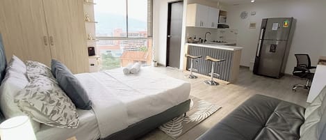 1 chambre, fer et planche Ă repasser, Wi-Fi, draps fournis