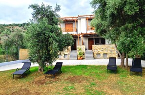 Terrace/patio - Bay Villas Lefokastro Pelion with Seaview (Lefokastro)