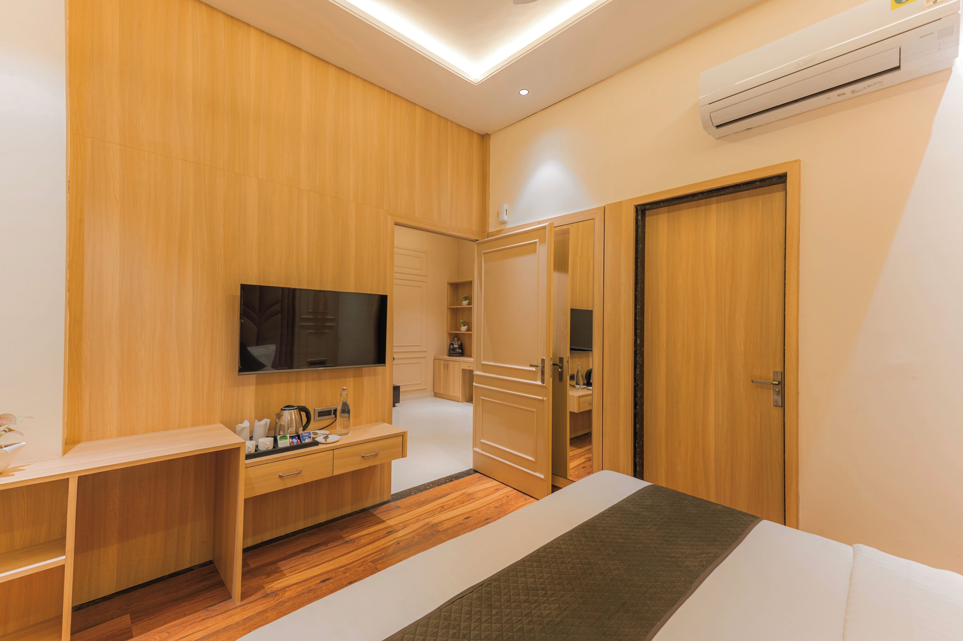 Studio – executive | Skrivebord, ekstrasenger (mot et tillegg) og sengetøy