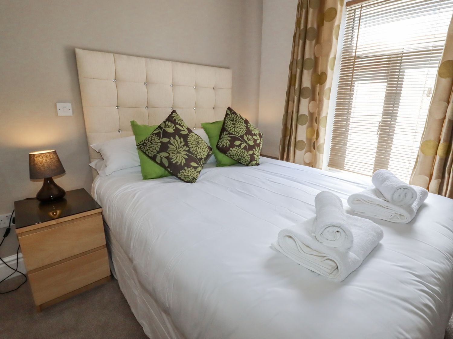 11 bedrooms, individually decorated, individually furnished, free WiFi