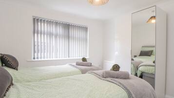 2 bedrooms, individually decorated, individually furnished, free WiFi