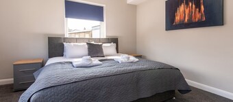 Spacious 4BR Bungalow in Leicestershire