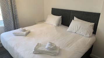 3 chambres, fer et planche à repasser, Wi-Fi gratuit
