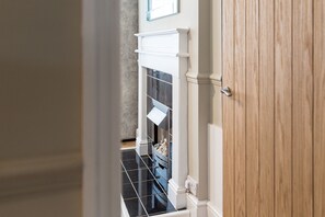 Interior - Cirencester Road - Elegant 5 bedroom semi-detached house with garden and patio (Charlton Kings)