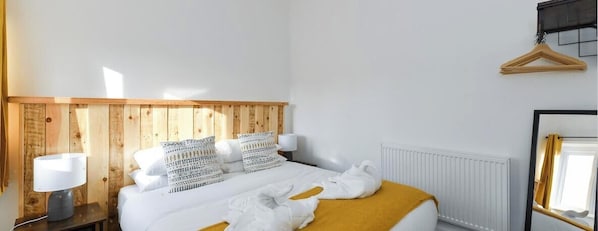 2 chambres, fer et planche à repasser, accès Internet