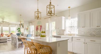 Mint Maven House - Hot Tub - Silo District