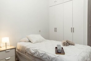 4 bedrooms, iron/ironing board, free WiFi, bed sheets - Precioso Apartamento en Iturrama (Pamplona)