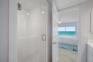 Combined shower/tub, hair dryer, soap, shampoo
