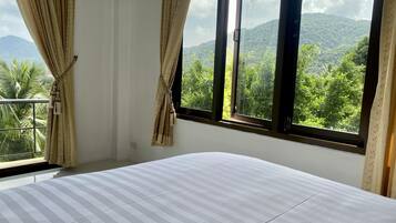 Apartment, 3 Bedrooms | Premium bedding, free cribs/infant beds, free WiFi, bed sheets