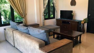 Apartment, 2 Bedrooms | Living area | 43-inch Smart TV with digital channels, Netflix, streaming services