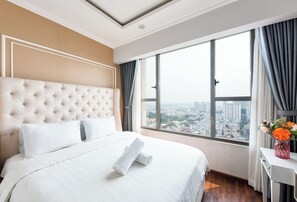 Premium bedding, individually decorated, individually furnished, desk