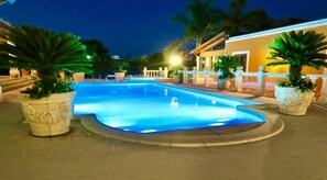 Piscina all'aperto