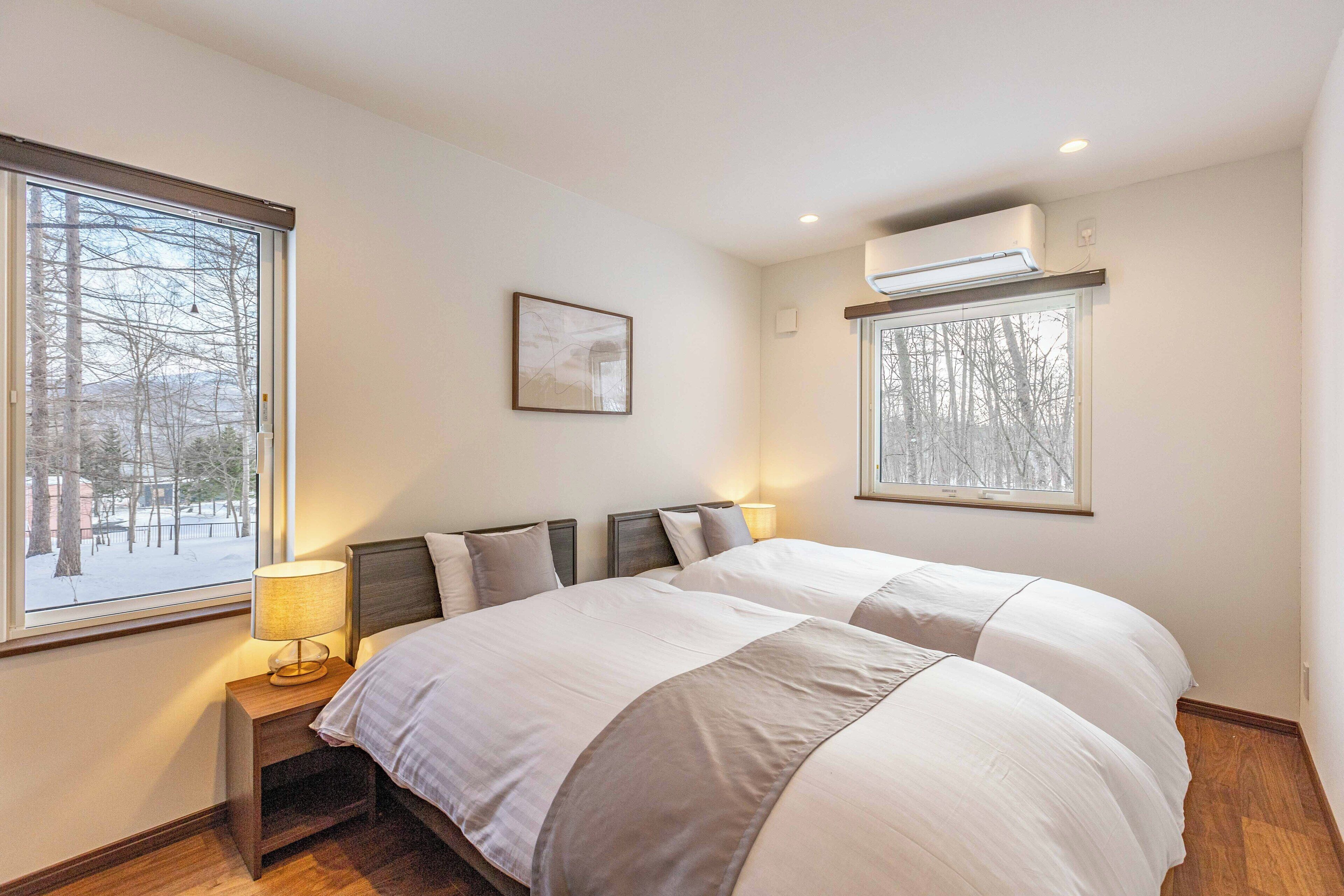 In-room safe, blackout curtains, free WiFi, bed sheets