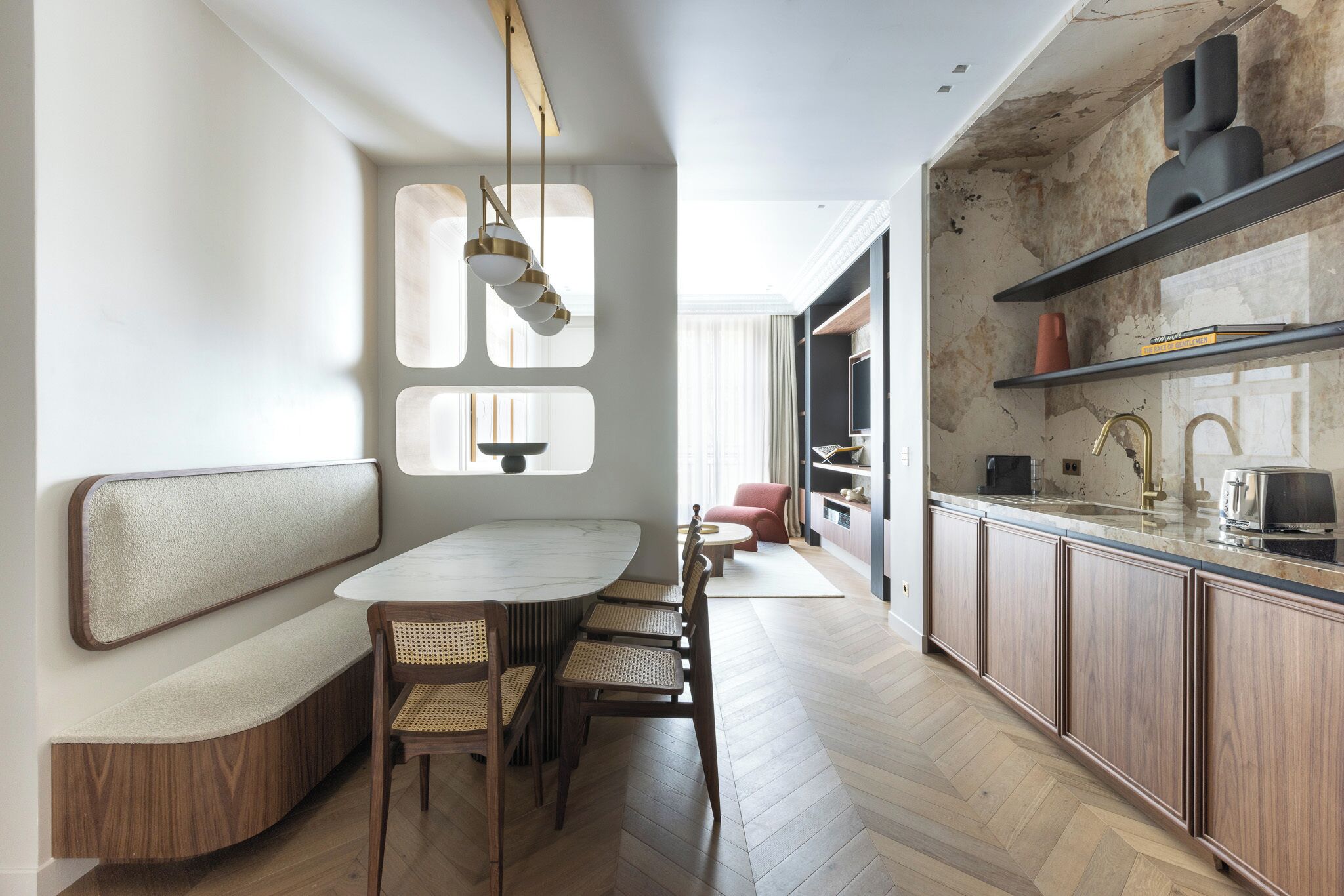 Réaumur IV | Private kitchen | Full-size fridge, microwave, oven, stovetop
