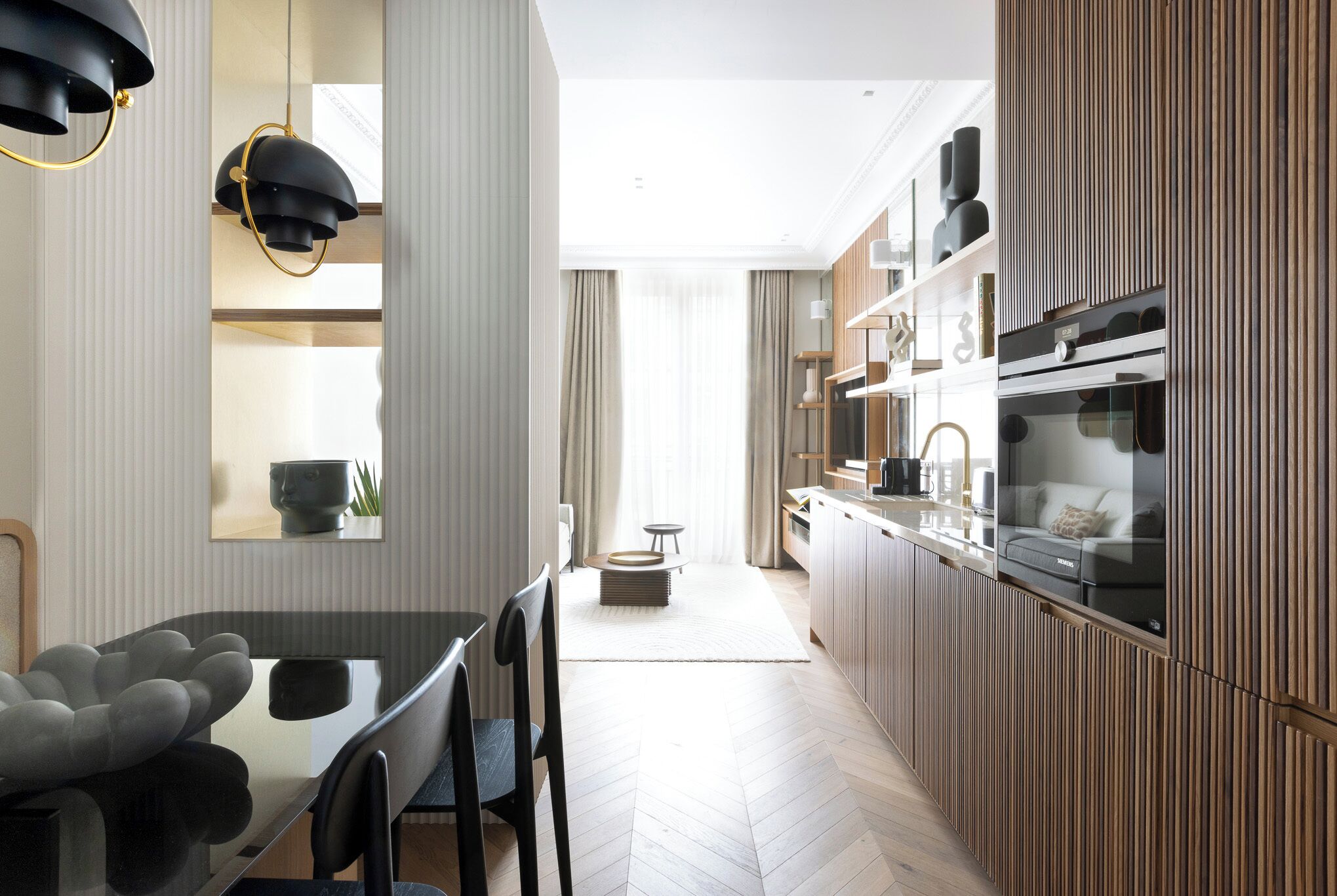 Réaumur VI | Private kitchen | Full-size fridge, microwave, oven, stovetop