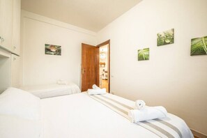 2 bedrooms, desk, iron/ironing board, free WiFi