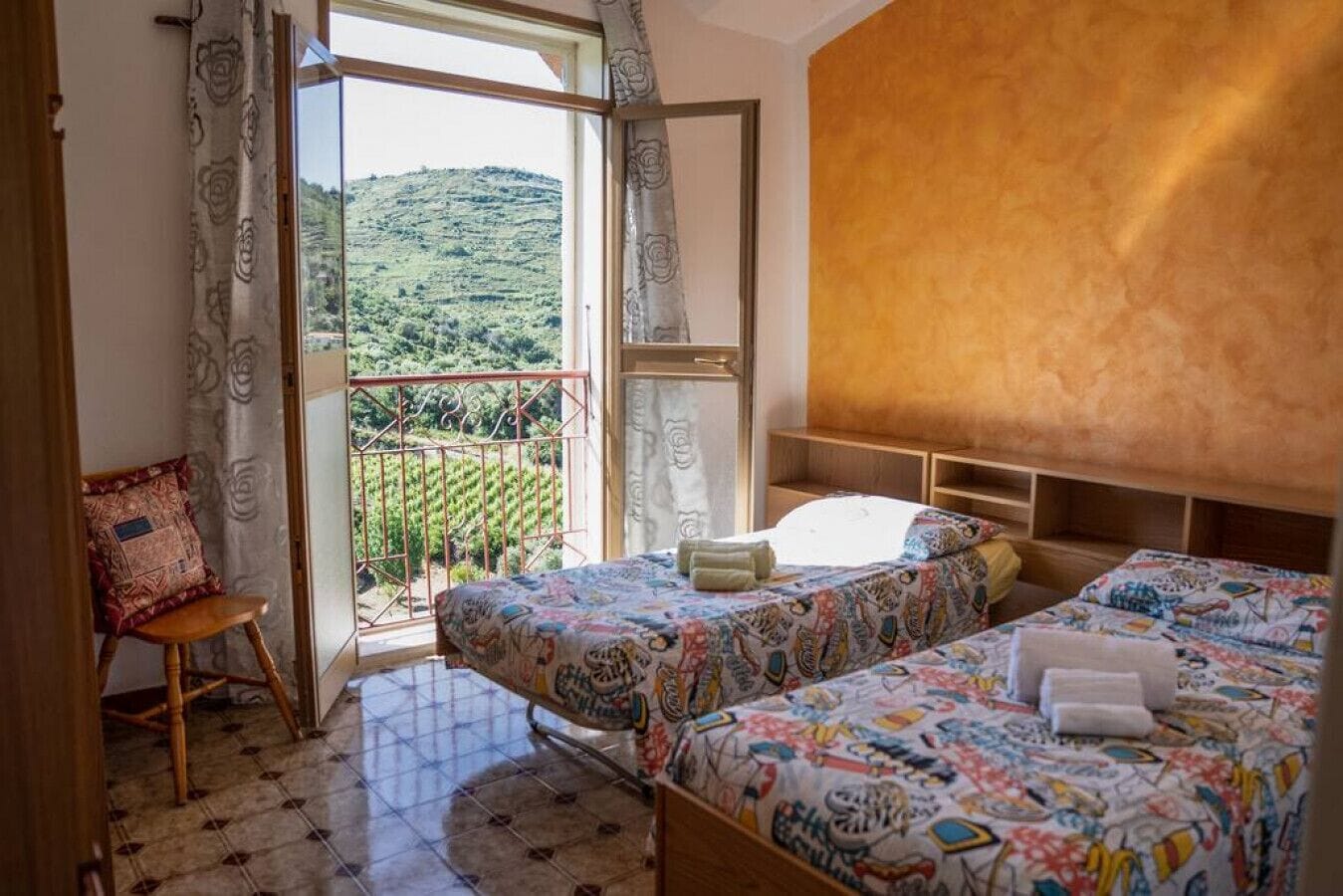 3 sovrum, skrivbord, strykjärn/strykbräda och gratis wi-fi