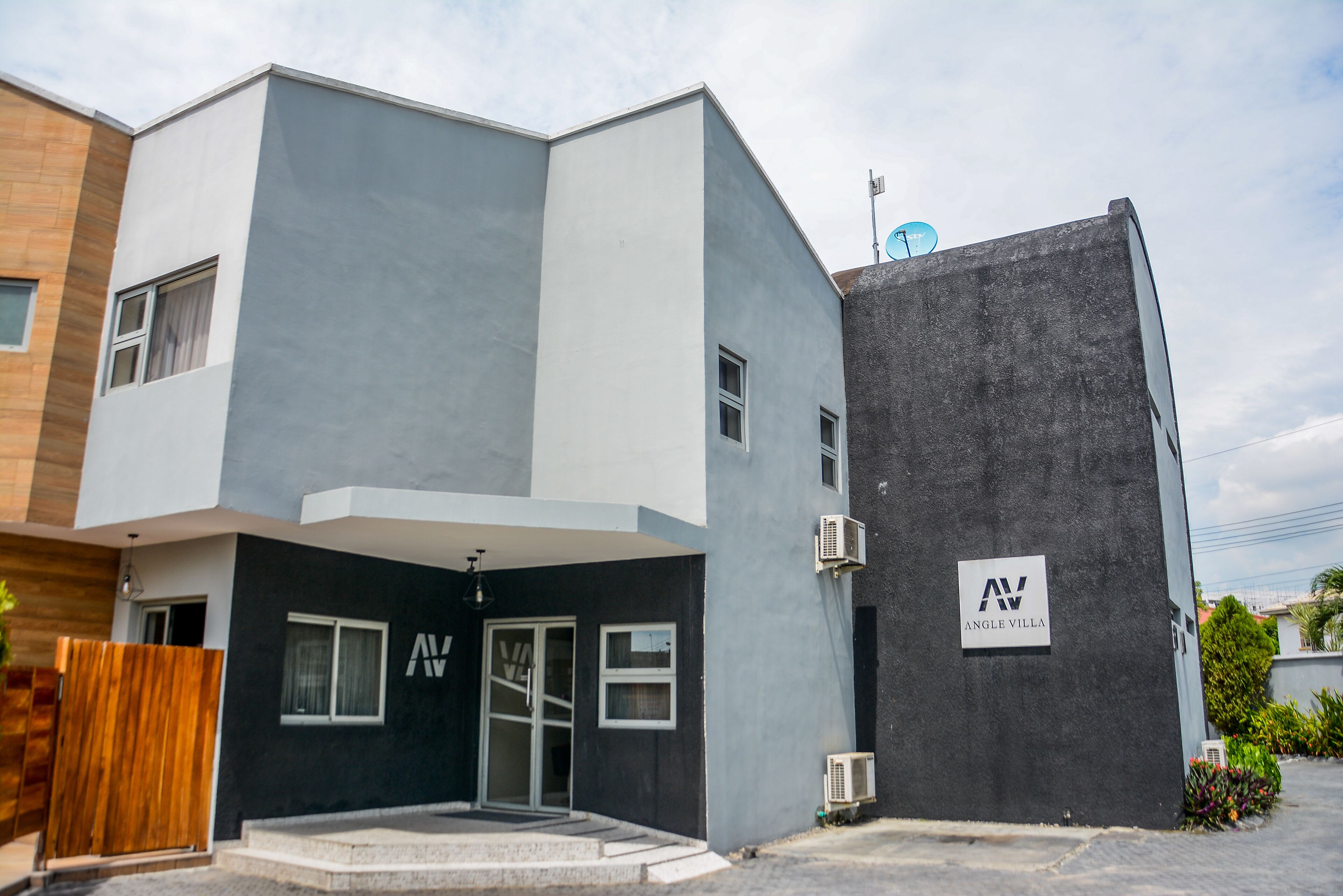 Fachada de la propiedad