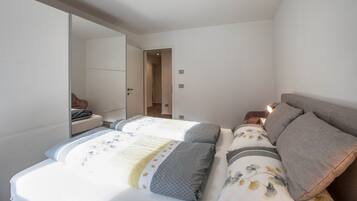 2 makuuhuonetta, ilmainen Wi-Fi, vuodevaatteet