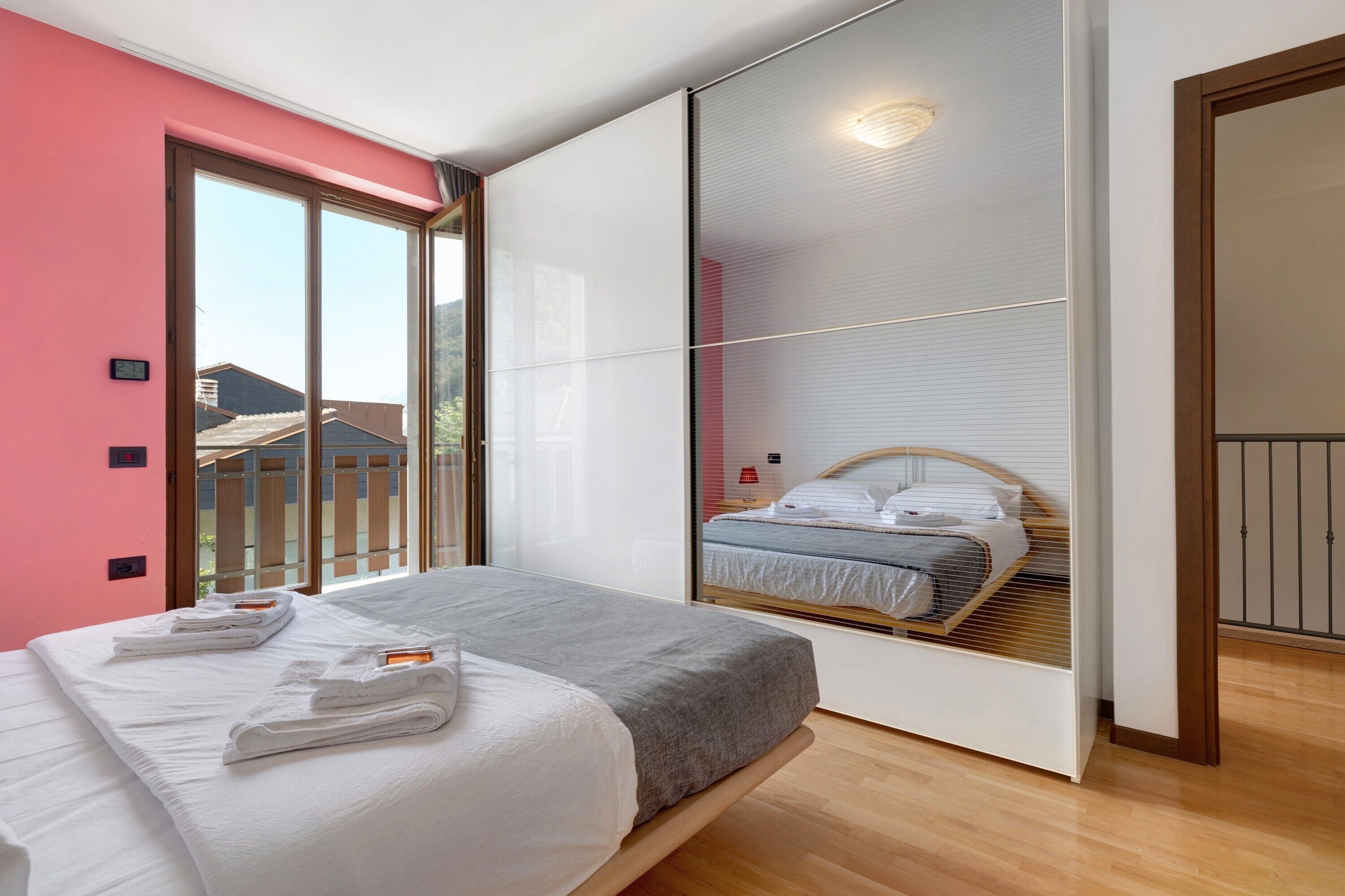 2 chambres, fer et planche à repasser, Wi-Fi gratuit, draps fournis