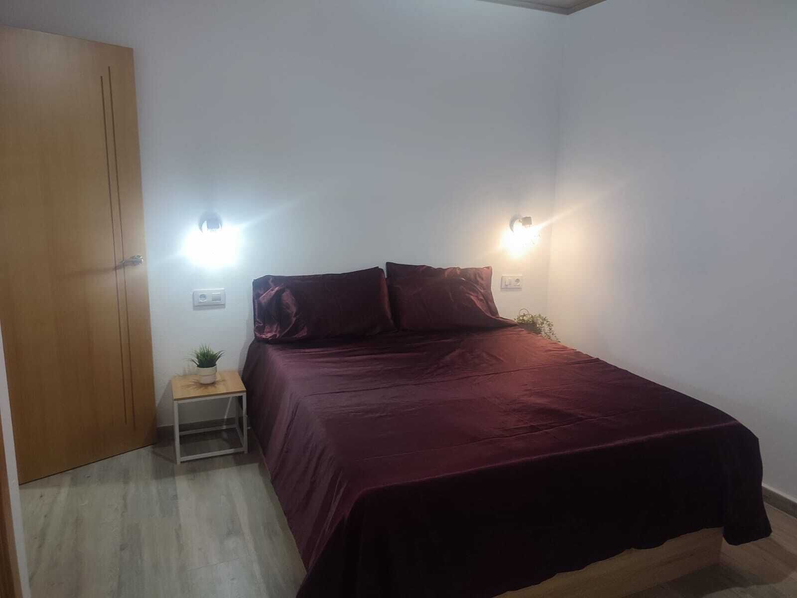 2 slaapkamers, een strijkplank/strijkijzer, gratis wifi, beddengoed