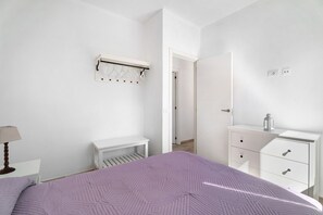 2 bedrooms, iron/ironing board, free WiFi, bed sheets - Holiday Home 'VV La Era II' with Sea View, Wi-Fi and Air Conditioning (Vallehermoso)