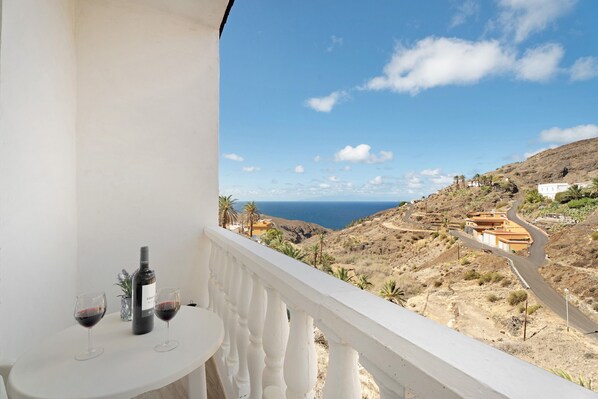 Property grounds - Holiday Home 'VV La Era II' with Sea View, Wi-Fi and Air Conditioning (Vallehermoso)
