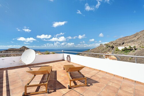 Holiday Home 'VV La Era II' with Sea View, Wi-Fi and Air Conditioning