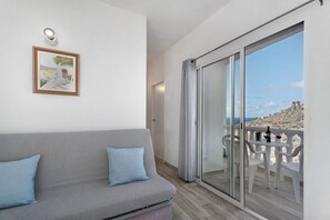 TV, streaming services - Holiday Home 'VV La Era II' with Sea View, Wi-Fi and Air Conditioning (Vallehermoso)