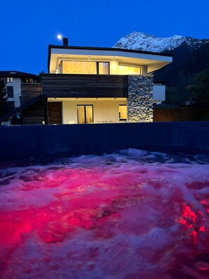 室外 SPA 浴池