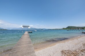 Beach nearby - Holiday Apartment 'Lago Blu' with Lake View, Terrace & Shared Garden (manerba del Garda)