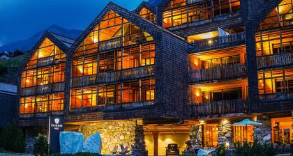 Chalet 'Tenne Chalet' mit Bergblick, Gemeinschaftspool & WLAN